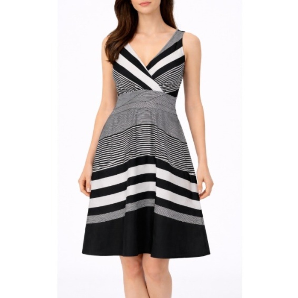 Frock Shop Women's Black White V-Neck‎ Sleeveless Striped Wrap Midi Dress Size M